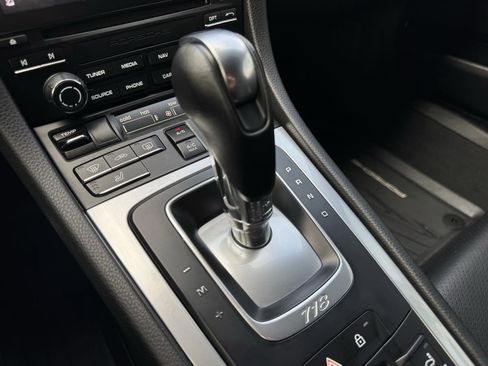 Used 2019 Porsche 718 Boxster image 21