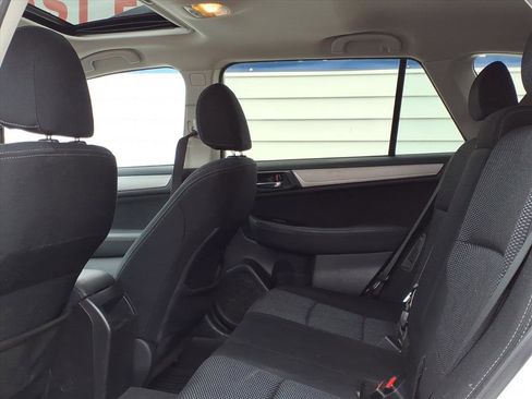 Used 2016 Subaru Outback 2.5i Premium image 10