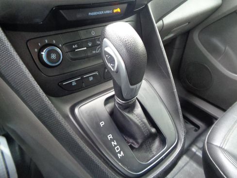 Used 2019 Ford Transit Connect XL image 31