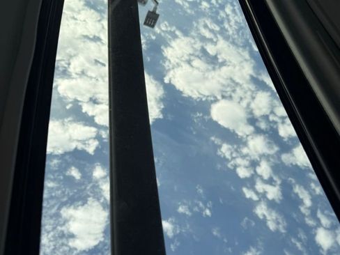 Used 2023 Toyota RAV4 XLE Premium image 22