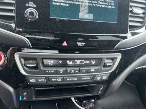 Used 2025 Honda Passport Black Edition image 5