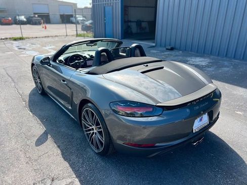 Used 2017 Porsche 718 Boxster image 97