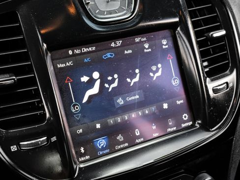 Used 2021 Chrysler 300 S w/ S Model Appearance Package RWD image 36