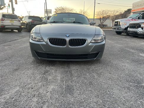 Used 2008 BMW Z4 3.0i image 9