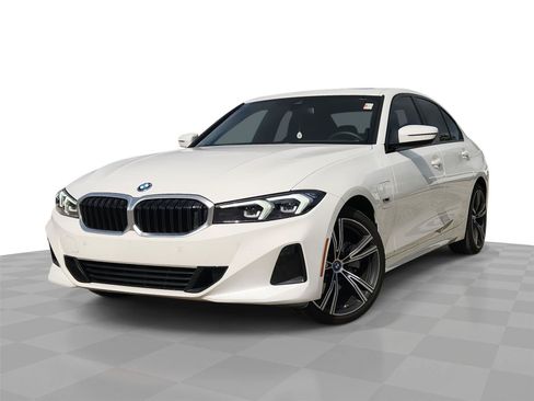 Used 2023 BMW 330e w/ Premium Package RWD image 1