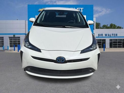 Used 2019 Toyota Prius XLE image 31