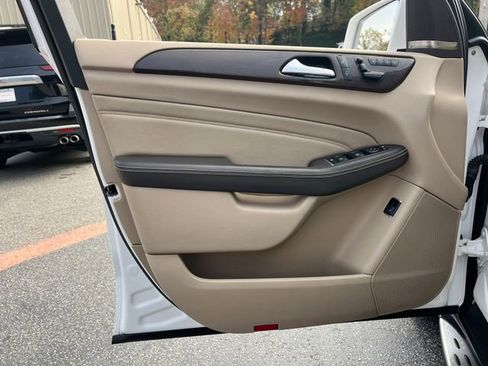 Used 2015 Mercedes-Benz ML 350 4MATIC w/ Premium 1 Package image 10