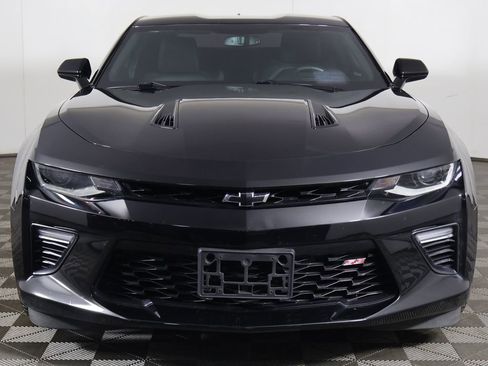 Used 2017 Chevrolet Camaro SS RWD image 13
