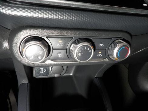 Used 2024 Nissan Kicks S FWD image 12