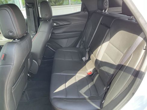 Used 2024 Chevrolet TrailBlazer RS AWD/4WD image 37