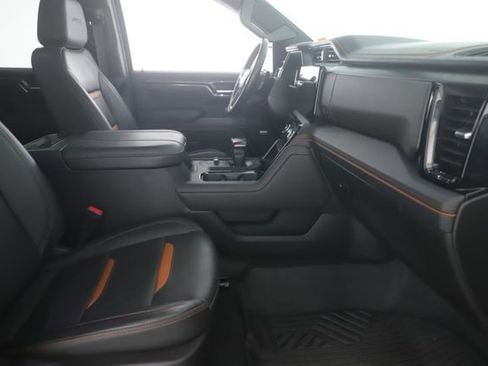 Used 2024 GMC Sierra 1500 AT4 w/ Technology Package image 32