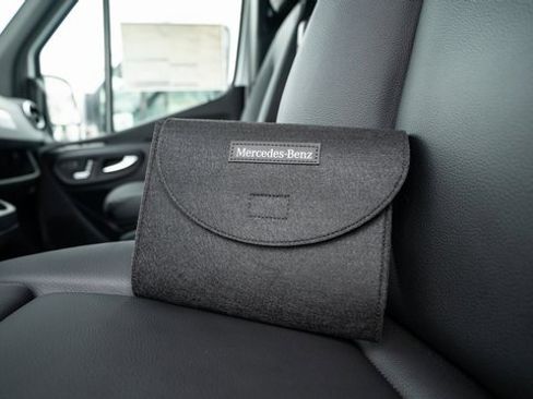 New 2025 Mercedes-Benz Sprinter 2500 image 30