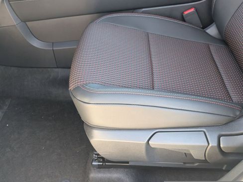 New 2026 Nissan Kicks SR AWD/4WD image 18