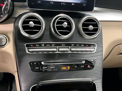 Used 2017 Mercedes-Benz GLC 300 4MATIC image 28