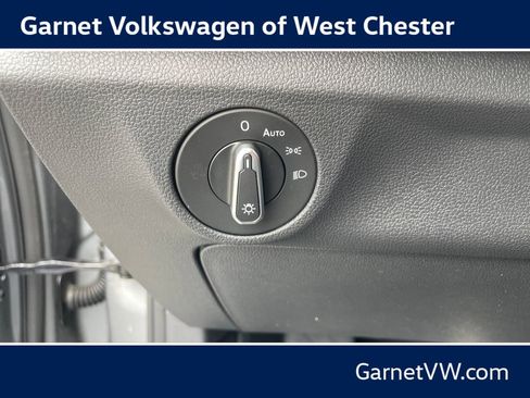 New 2026 Volkswagen Jetta SE FWD image 32