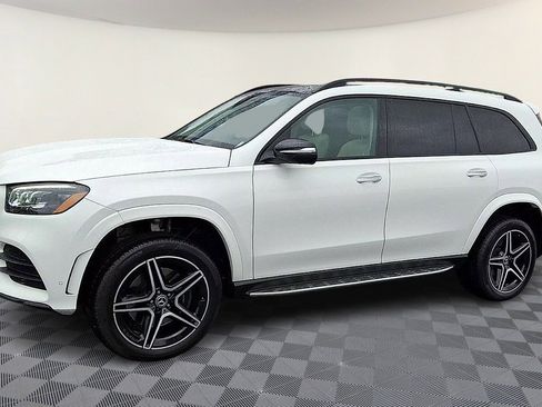 Used 2022 Mercedes-Benz GLS 450 4MATIC image 4