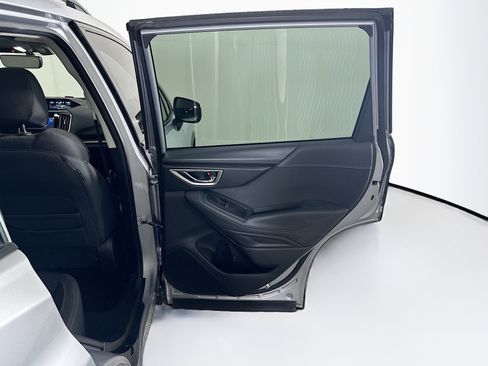 Used 2020 Subaru Forester Premium AWD/4WD image 33