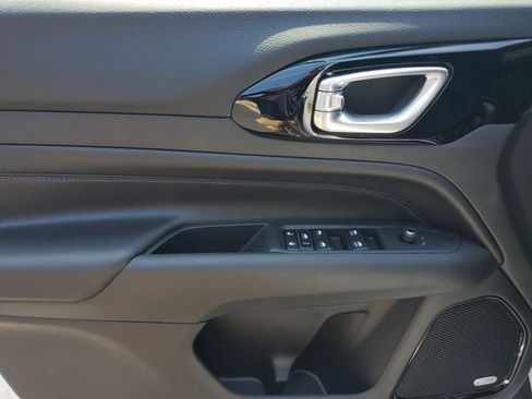 New 2025 Jeep Compass Limited w/ Sun & Sound Group image 22