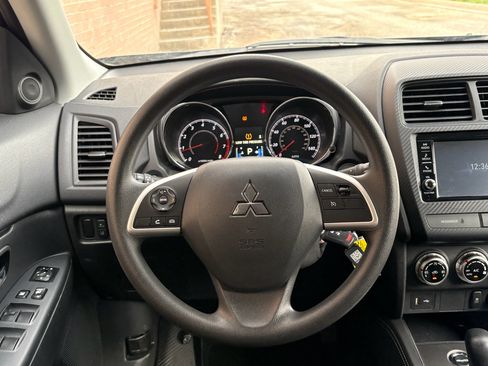 Used 2025 Mitsubishi Outlander Sport ES AWD/4WD image 10