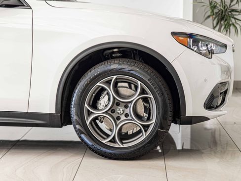 New 2025 Alfa Romeo Stelvio Sprint image 10