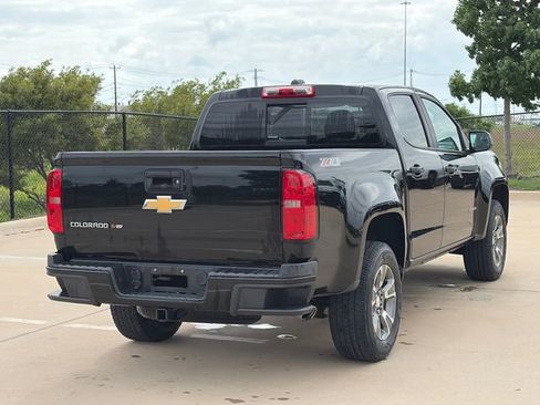 Used 2018 Chevrolet Colorado Z71 AWD/4WD image 9