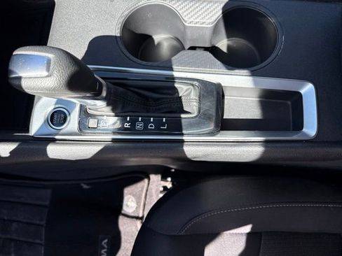 Used 2024 Nissan Altima 2.5 S FWD image 16