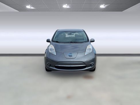 Used 2015 Nissan Leaf SV image 5