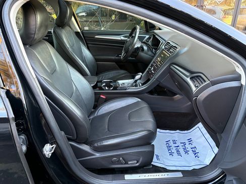 Used 2016 Ford Fusion Titanium image 25