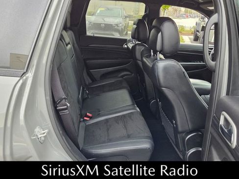 Used 2019 Jeep Grand Cherokee Altitude image 16