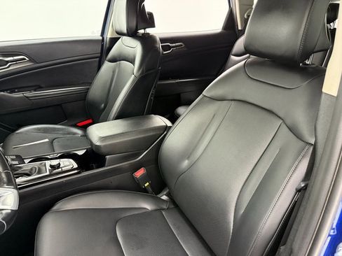 Used 2023 Kia Sportage EX image 10