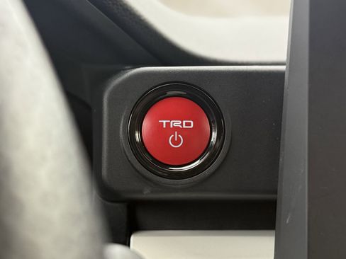 Used 2024 Toyota Tacoma TRD Sport image 4