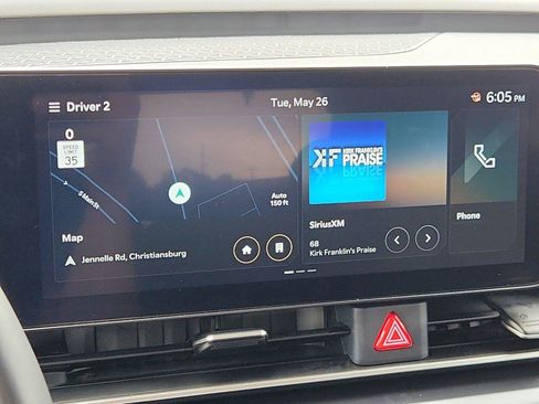Used 2025 Kia Carnival FWD image 22