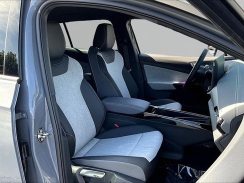 New 2026 Volkswagen ID.4 Pro image 28