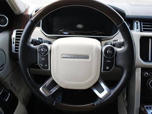 Used 2014 Land Rover Range Rover HSE image 22