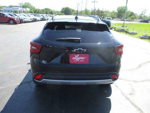 Used 2025 Chevrolet Trax LT w/ Driver Confidence Package FWD image 7