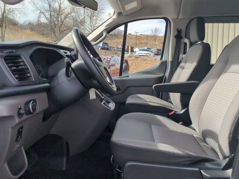 Used 2023 Ford Transit 350 XLT image 11