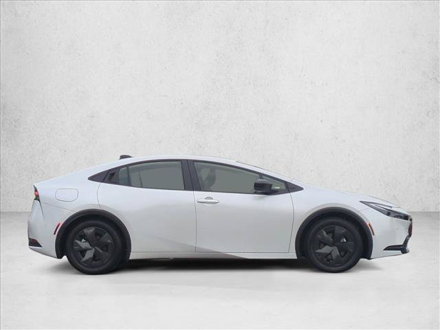 Used 2026 Toyota Prius Plug-In Hybrid FWD image 4