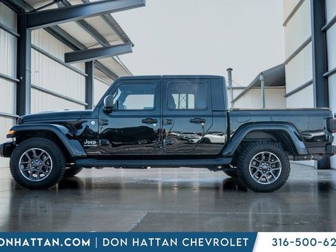 Used 2021 Jeep Gladiator Overland w/ Uconnect 4C Nav & Sound Group AWD/4WD image 2