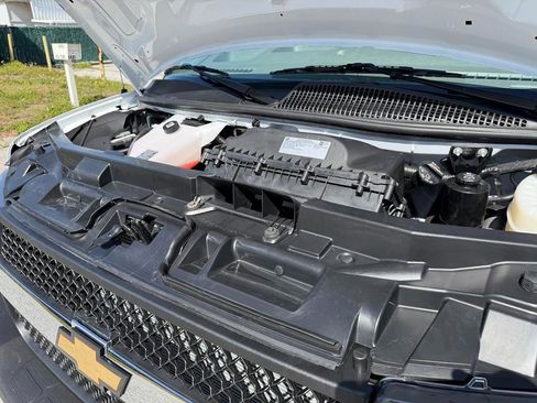 Used 2025 Chevrolet Express 2500 w/ Driver Convenience Package image 23