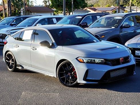 Used 2023 Honda Civic Type R image 3