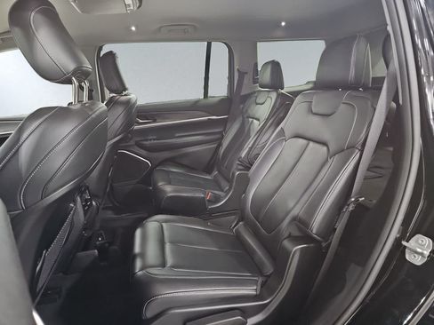 Used 2021 Jeep Grand Cherokee L Limited AWD/4WD image 18