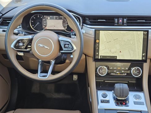 Used 2022 Jaguar F-PACE S image 28