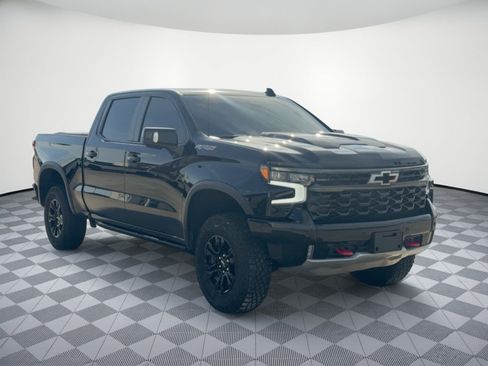 Used 2025 Chevrolet Silverado 1500 ZR2 w/ Technology Package AWD/4WD image 7