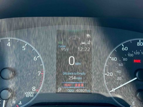 Used 2025 Toyota Corolla SE FWD image 23