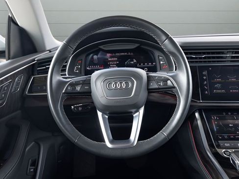 Used 2023 Audi Q8 Premium Plus AWD/4WD image 30