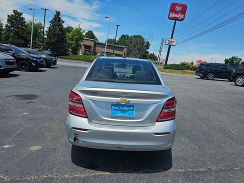 Used 2020 Chevrolet Sonic LT FWD image 7
