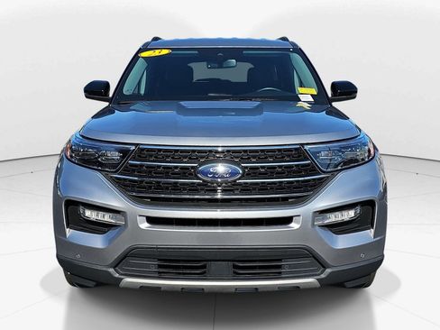 Used 2023 Ford Explorer XLT w/ Equipment Group 202A AWD/4WD image 8