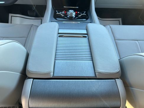 New 2025 Jeep Wagoneer Series II w/ Convenience Group I image 23