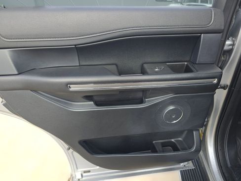 Used 2020 Ford Expedition XLT w/ Equipment Group 202A image 25