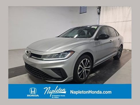 Used 2025 Volkswagen Jetta Sport FWD image 1